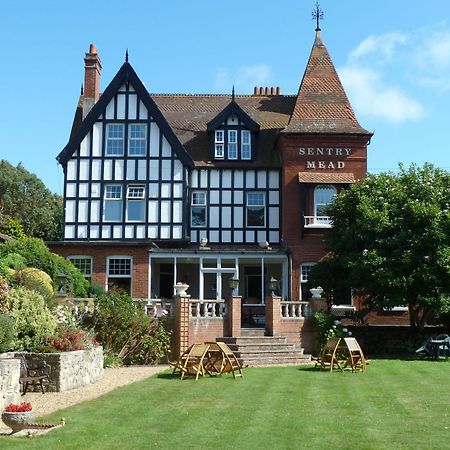 Sentry Mead Hotel Totland  Экстерьер фото
