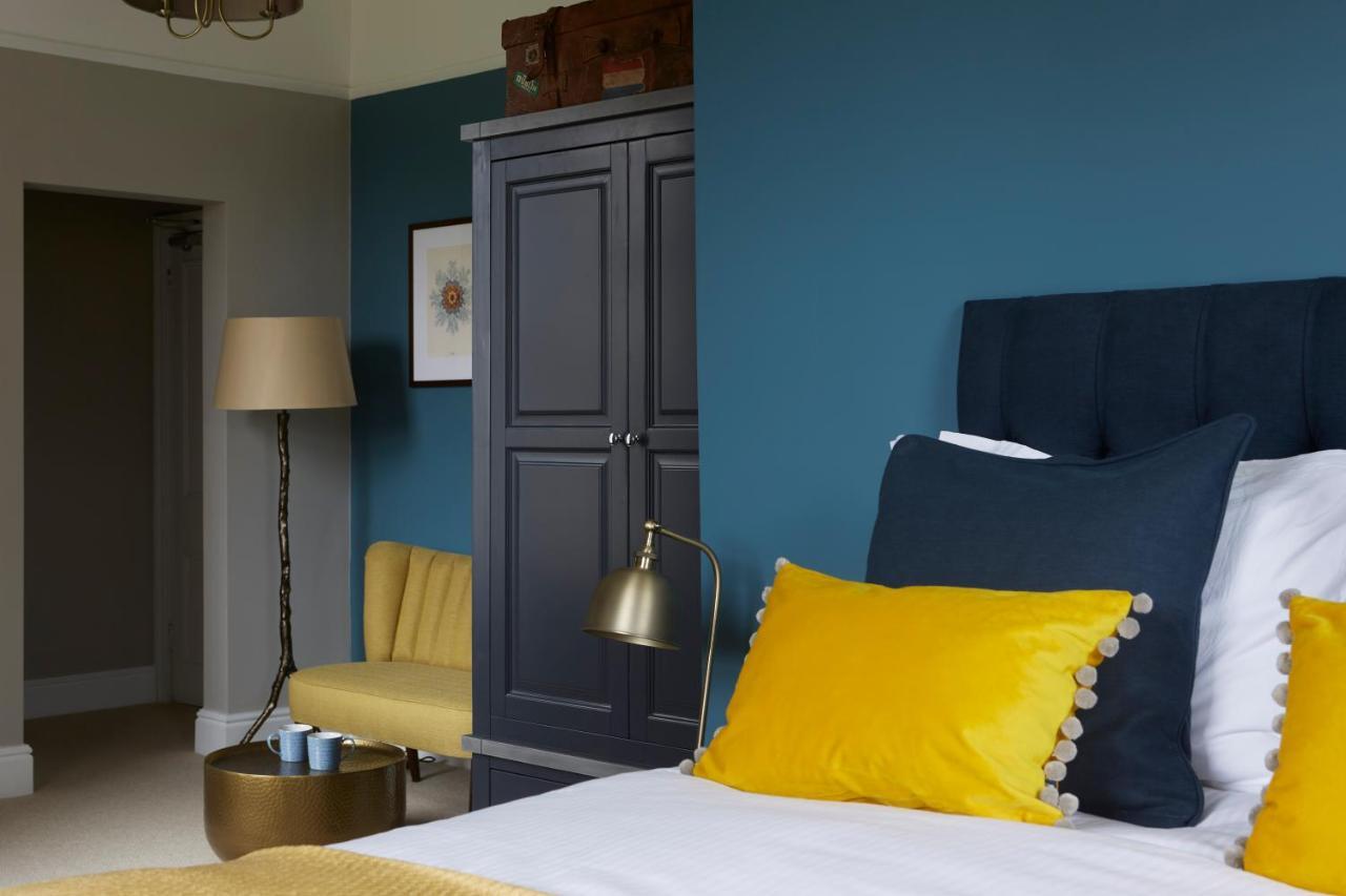 Sentry Mead Hotel Totland  Экстерьер фото