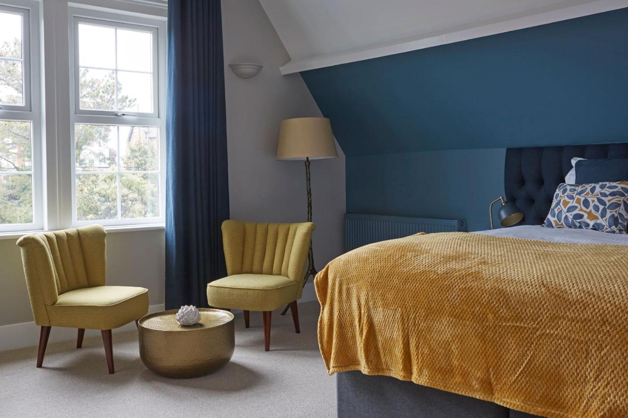 Sentry Mead Hotel Totland  Экстерьер фото