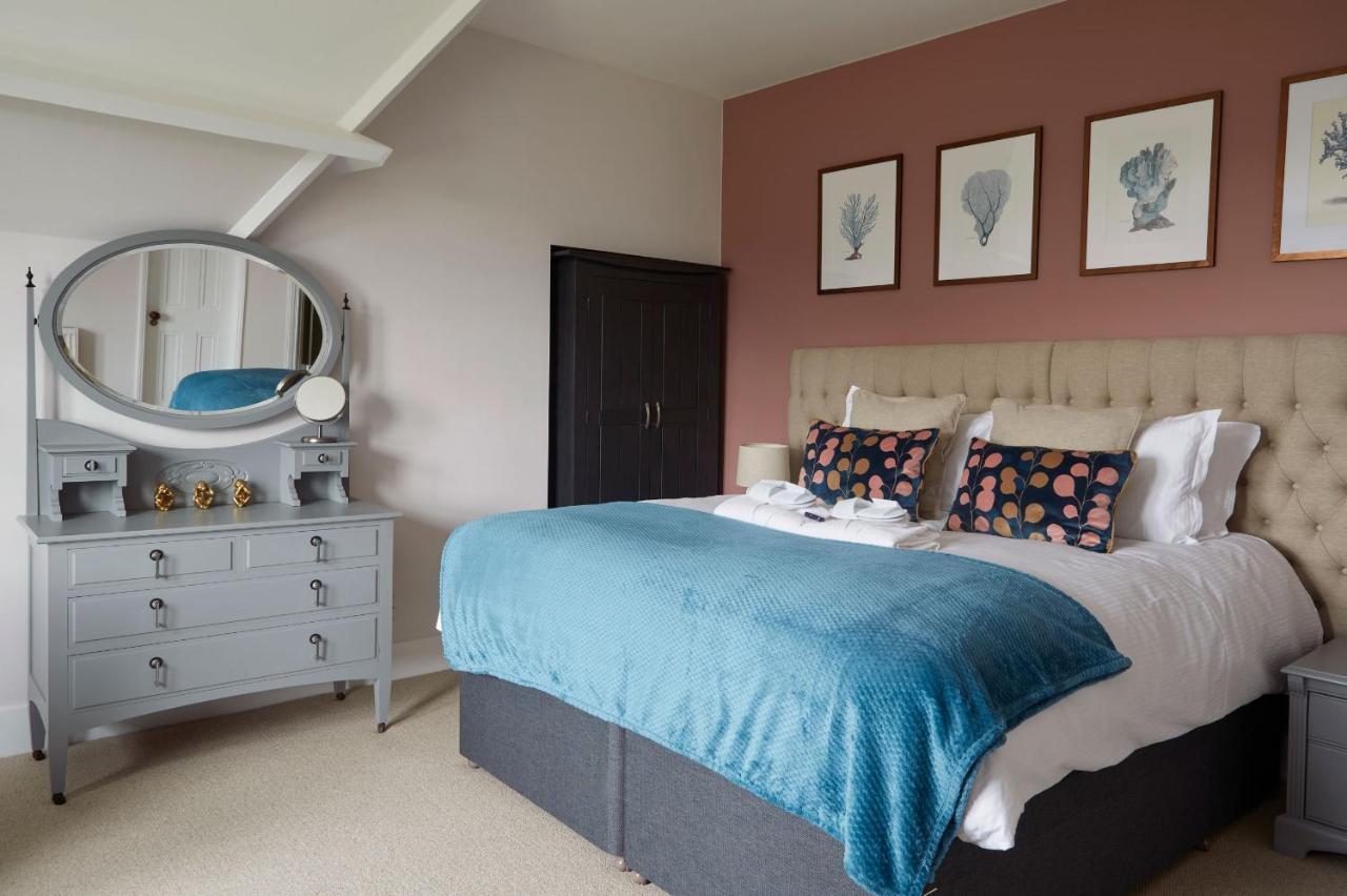 Sentry Mead Hotel Totland  Экстерьер фото