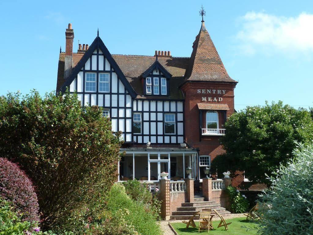 Sentry Mead Hotel Totland  Экстерьер фото